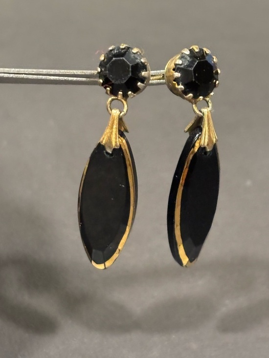 Jewelry - Elegant Black Onyx Gold Drop Earrings - 60s/70s vintage